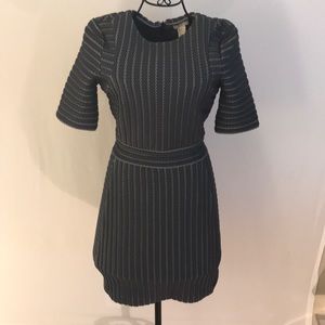 Beautiful H&M Gray Dress Size 2 Like New